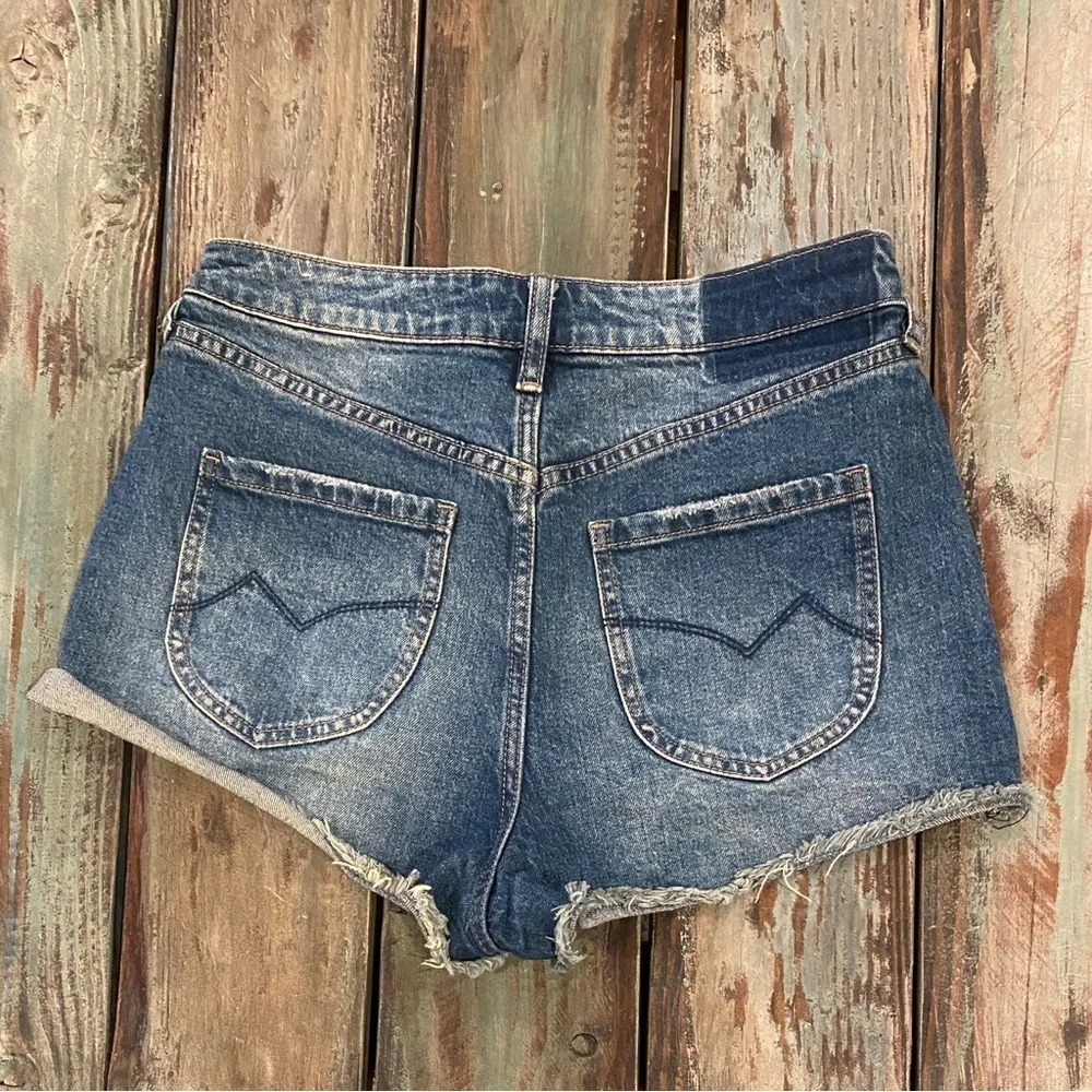 Cleo & Wolf 28 (US 6) Denim Shorts High Rise Button Fly Stretch Cuffed Cowgirl